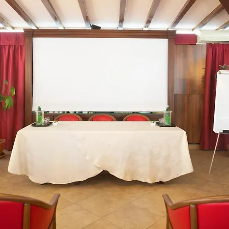 Trinacria Hotel 3*